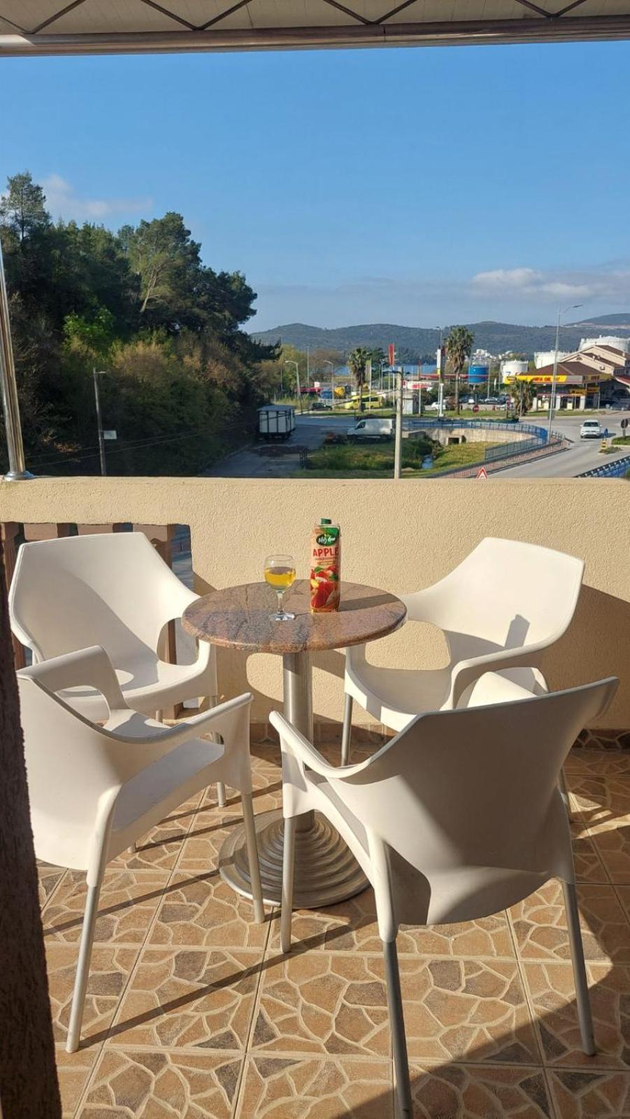 Apartments Ivo Bozinovic Tivat Ngoại thất bức ảnh