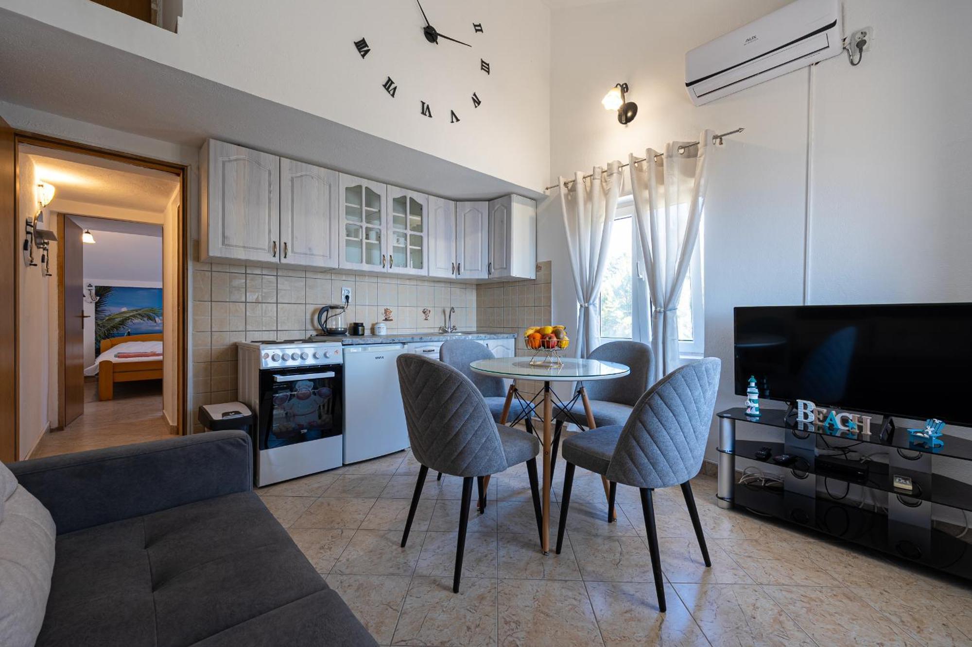 Apartments Ivo Bozinovic Tivat Ngoại thất bức ảnh